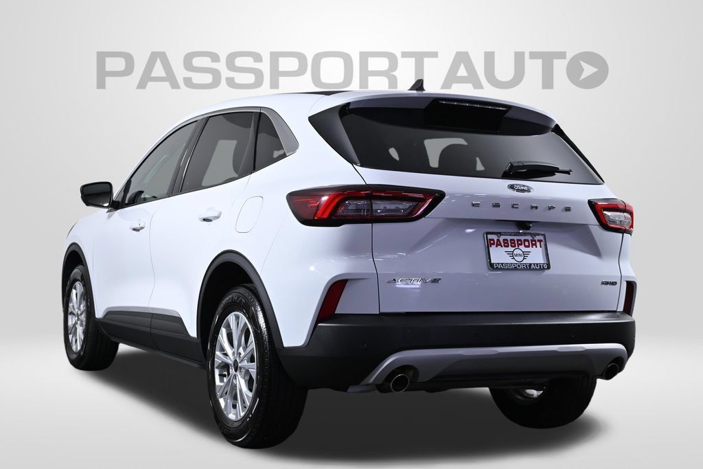 Used 2023 Ford Escape Active w/ Tech Pack #2 AWD/4WD image 5