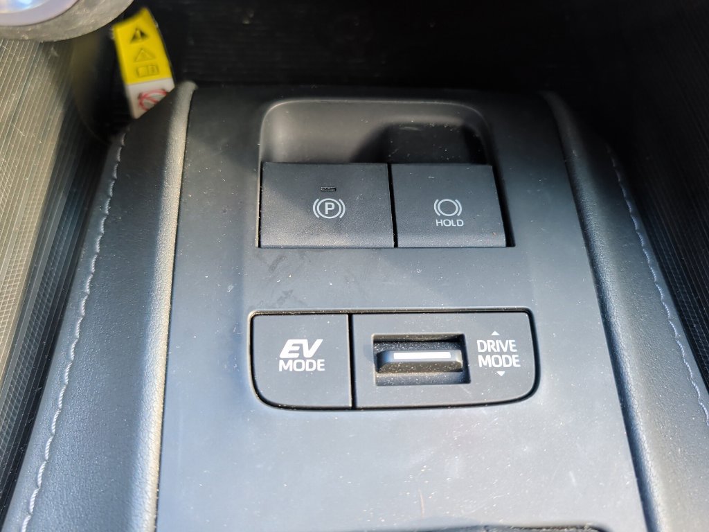 Used 2021 Toyota Venza Limited AWD/4WD image 21