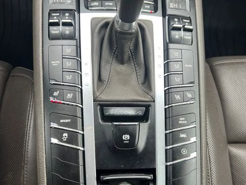 Used 2018 Porsche Macan Sport Edition image 20