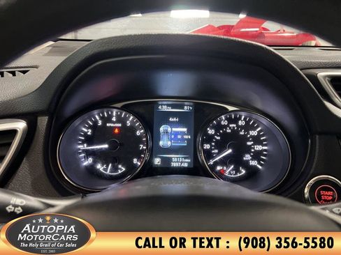 Used 2016 Nissan Rogue SV AWD/4WD image 24