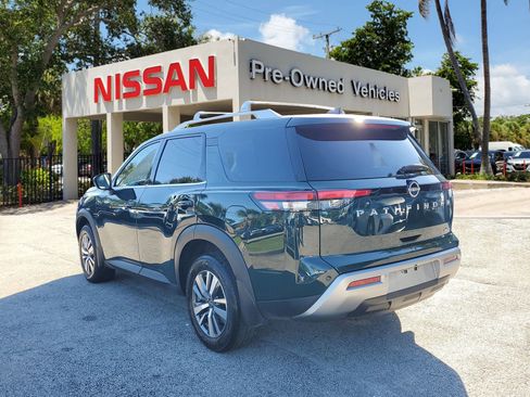 Certified 2024 Nissan Pathfinder SL image 6