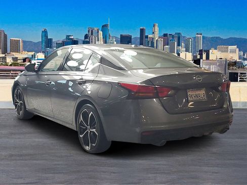 Used 2024 Nissan Altima 2.5 SR FWD image 5