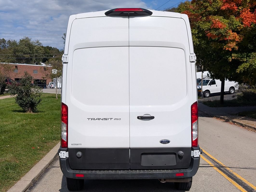 Used 2022 Ford Transit 250 148 High Roof w/ Load Area Protection Package RWD image 5