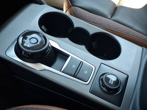 Certified 2025 Ford Bronco Sport Outer Banks w/ Outer Banks Tech Package+ AWD/4WD image 21
