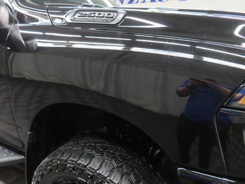 Used 2025 RAM 2500 Big Horn AWD/4WD image 38