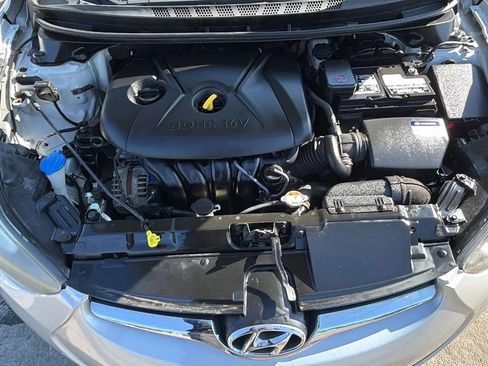Used 2015 Hyundai Elantra SE FWD image 23