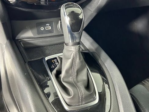 Used 2019 Nissan Rogue SV AWD/4WD image 20