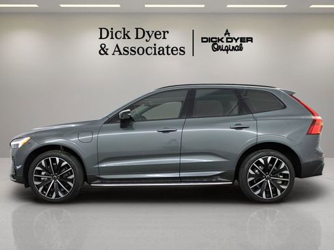 Used 2026 Volvo XC60 T8 Ultra w/ Protection Package Premier AWD/4WD image 5