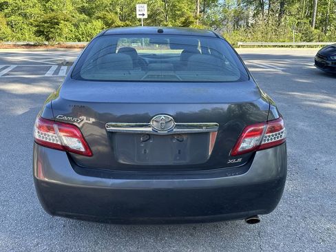 Used 2011 Toyota Camry XLE w/ XLE Extra-Value Pkg #2 FWD image 6