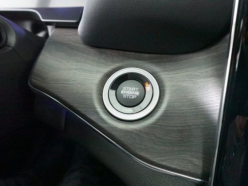 Used 2024 Jeep Grand Cherokee Overland w/ Luxury Tech Group IV image 22