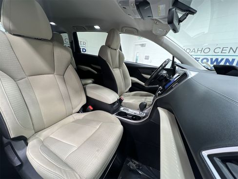 Used 2022 Subaru Ascent Premium w/ Convenience Package image 24