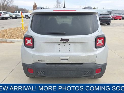 Used 2020 Jeep Renegade Latitude image 4