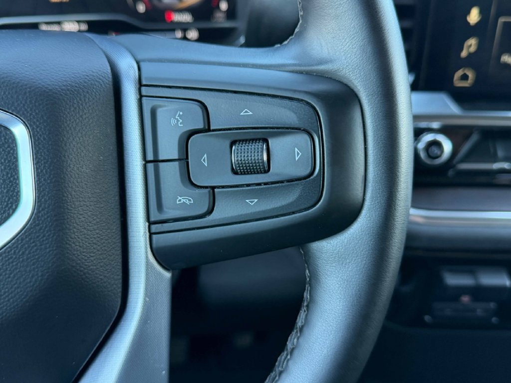 Used 2025 GMC Sierra 1500 SLT AWD/4WD image 36