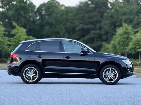 Used 2016 Audi Q5 2.0T Premium Plus w/ Technology Package AWD/4WD image 12