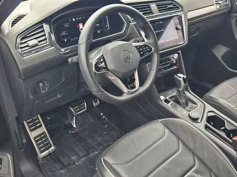 Certified 2024 Volkswagen Tiguan SEL R-Line AWD/4WD image 11