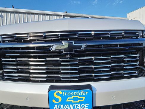 New 2025 Chevrolet Suburban High Country w/ LPO, Illumination Package image 14