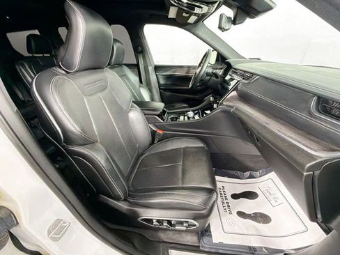 Used 2022 Jeep Grand Cherokee L Overland w/ Luxury Tech Group IV image 32