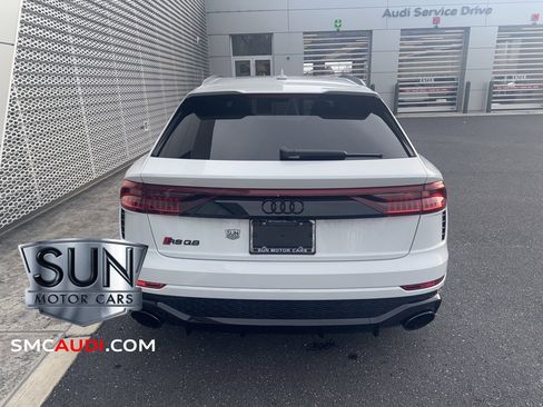 Used 2024 Audi RS Q8 w/ Black Optic Package image 7