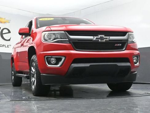Used 2017 Chevrolet Colorado Z71 RWD image 3