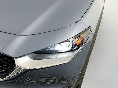 Used 2020 MAZDA CX-30 FWD w/ Premium Package image 11