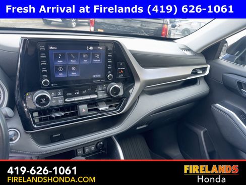 Used 2020 Toyota Highlander XLE image 18