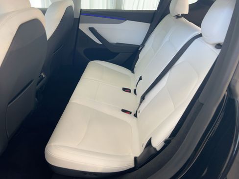 Used 2026 Tesla Model Y AWD image 15