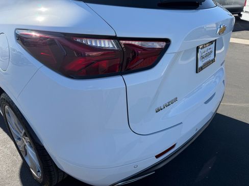 Used 2019 Chevrolet Blazer Premier w/ Sun and Wheels Package FWD image 25