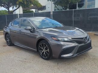 Used 2023 Toyota Camry SE FWD video 3