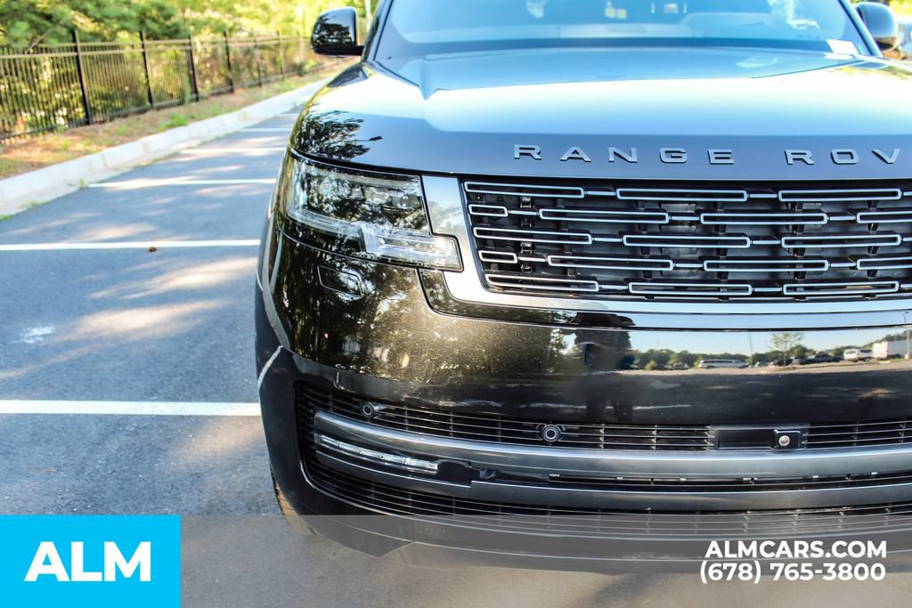Used 2025 Land Rover Range Rover Long Wheelbase SE AWD/4WD image 11