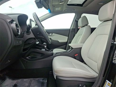 Used 2023 Hyundai Kona Limited w/ Winter Weather Package image 13