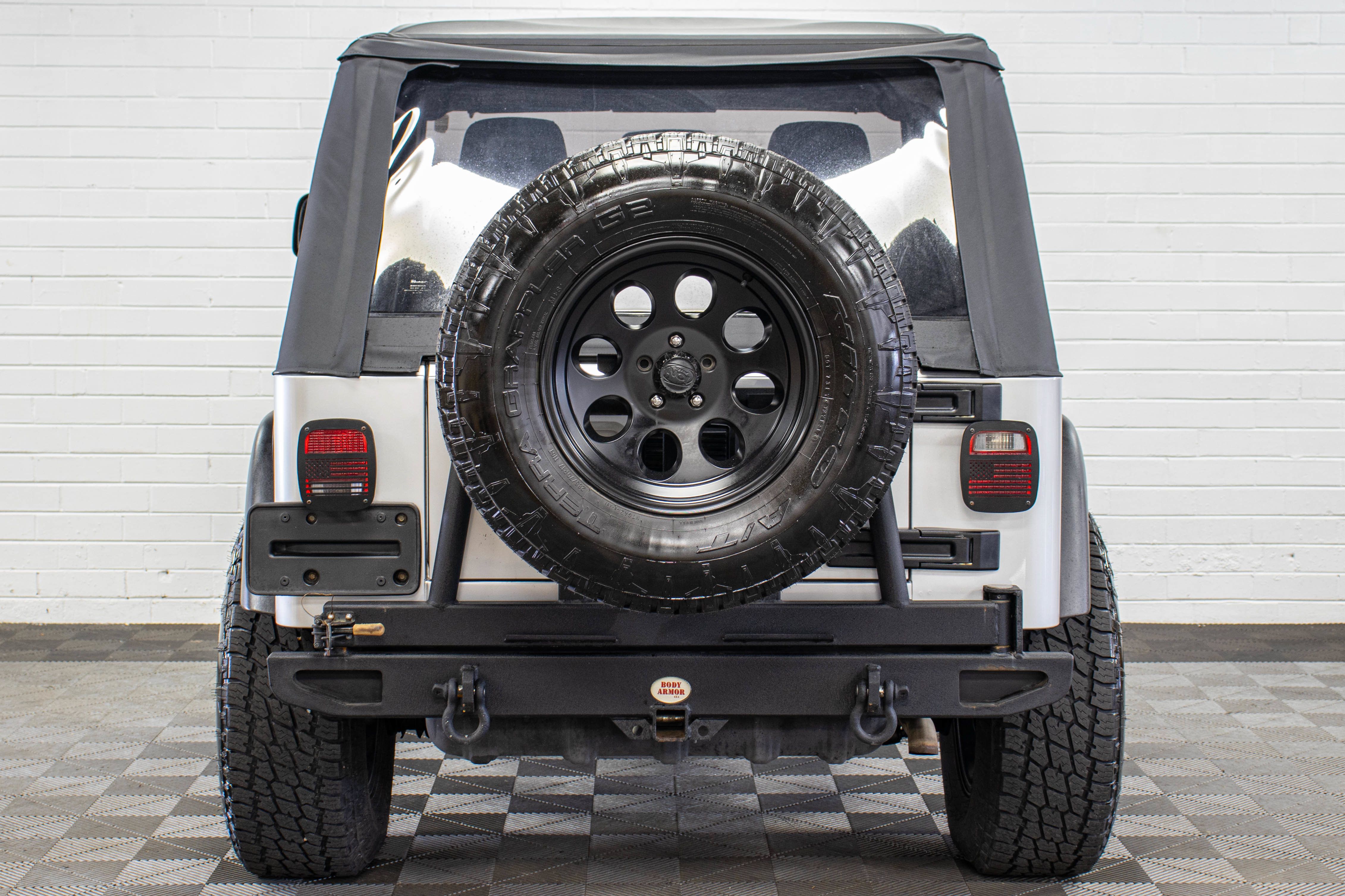 Used 2005 Jeep Wrangler X w/ Tire & Wheel Group (Ecco) AWD/4WD image 4