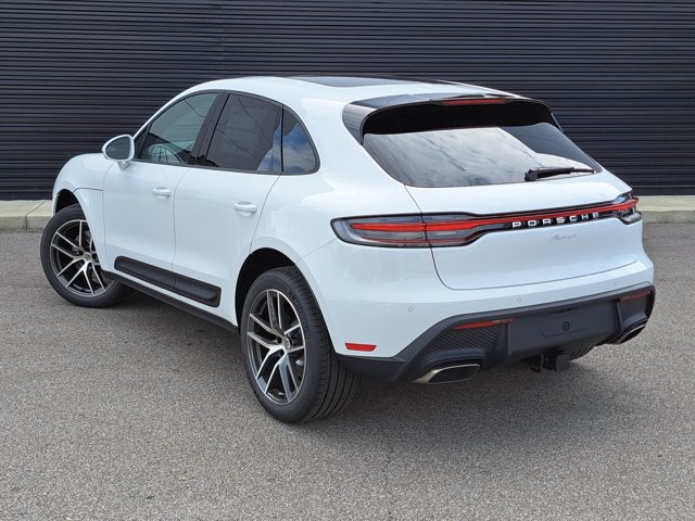 Used 2026 Porsche Macan AWD/4WD image 5