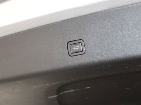 Used 2021 Chevrolet Traverse LT w/ LPO, Cargo Package image 27