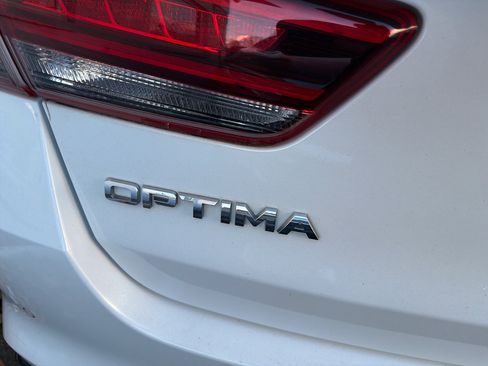 Used 2016 Kia Optima SX w/ Launch Edition Package image 9