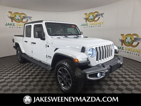 Used 2020 Jeep Gladiator Overland image 1