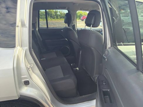 Used 2012 Jeep Compass Sport AWD/4WD image 13
