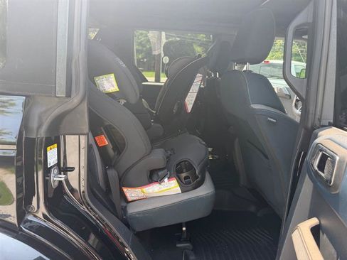Used 2022 Ford Bronco Outer Banks AWD/4WD image 16