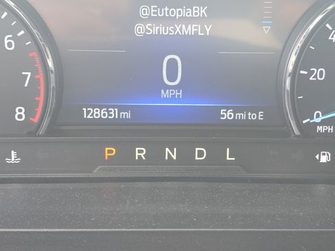 Used 2022 Ford Explorer XLT image 14