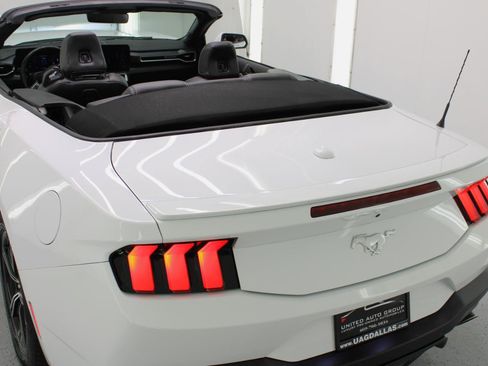 Used 2025 Ford Mustang Premium RWD image 20