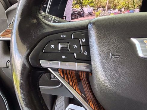 Used 2021 Cadillac Escalade ESV Premium Luxury RWD image 19