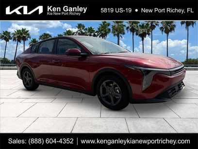 New 2025 Kia K4 LXS