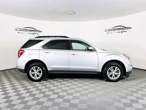 Used 2017 Chevrolet Equinox LT w/ Convenience Package image 9