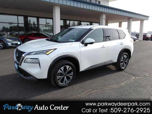 Used 2021 Nissan Rogue SV image 1