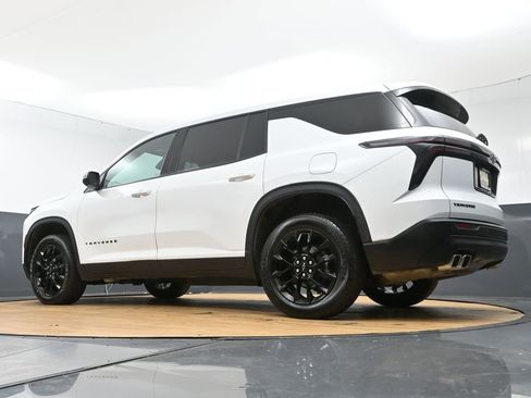 Used 2024 Chevrolet Traverse LS w/ Midnight/Sport Edition FWD image 55