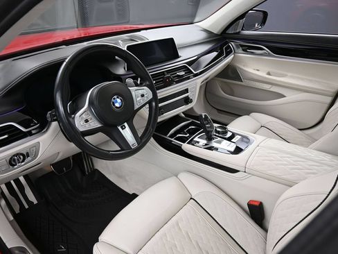 Used 2022 BMW M760i xDrive w/ Luxury Rear Seating Package AWD/4WD image 4