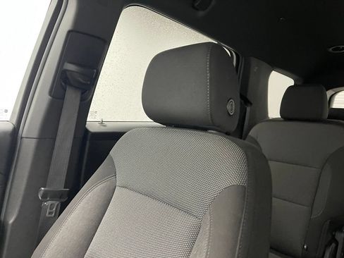 Used 2023 Chevrolet Traverse LT FWD image 42