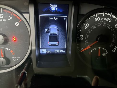 Used 2020 Toyota Tacoma SR5 image 12