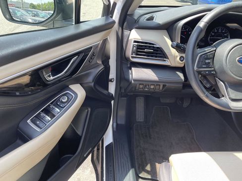 Used 2020 Subaru Outback Limited AWD/4WD image 2