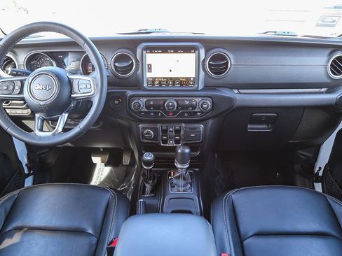 Used 2023 Jeep Wrangler Unlimited Sahara image 13