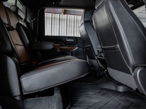 Used 2021 Chevrolet Silverado 3500 High Country image 35